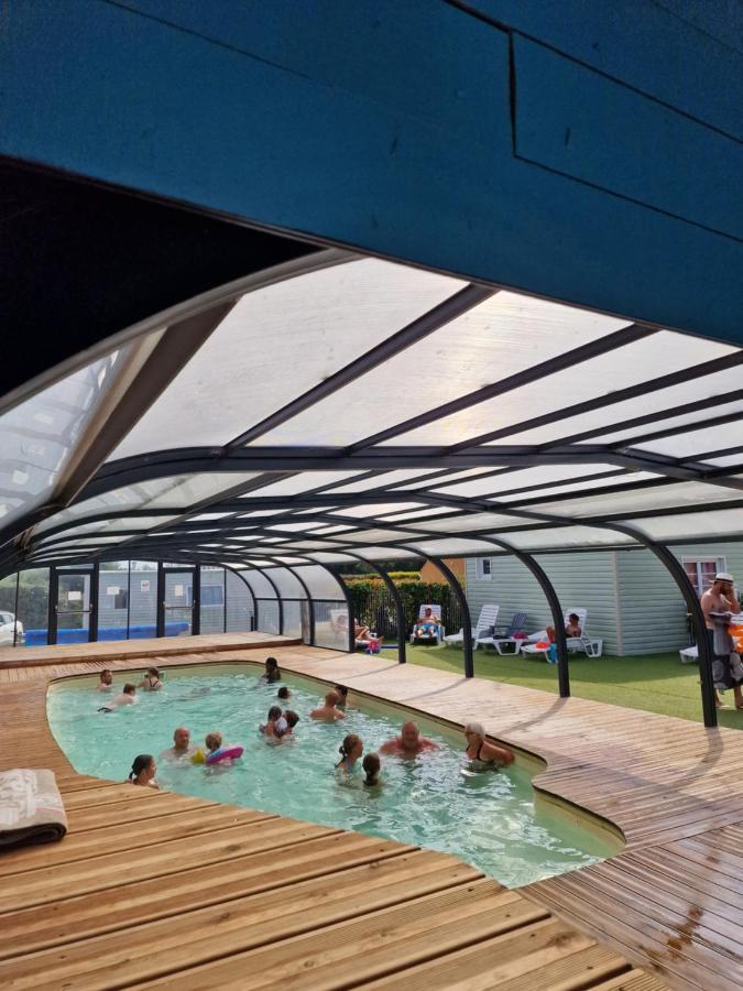 Lodge Les P'Tites Maisons Dans La Prairie Sallertaine Exterior foto